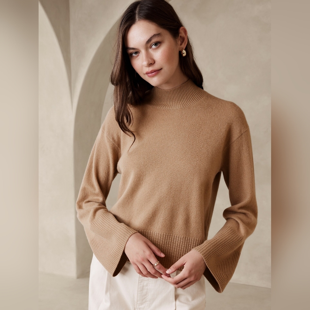 Cashmere Bell Sleeve Mock Neck Sweater - Banana Republic - Size XL